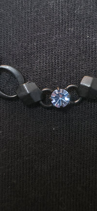 Halskette mit Strass & geometrischen Elementen