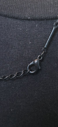 Halskette mit Strass & geometrischen Elementen