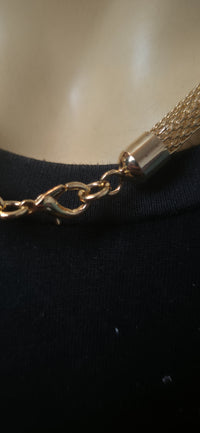 Elegante Goldhalskette mit Kugelanhänger – minimalistisch & modern