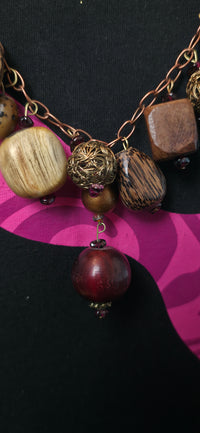 Vintage Boho Halskette mit Holzperlen & Anhänger – Naturlook Statement Schmuck
