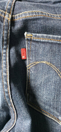 Dunkel Blaue Levi´s Jeans Hose
