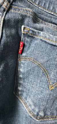 Levi´s Jeans Hose in Hell blau